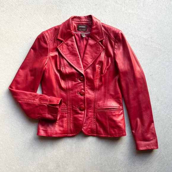 vintage 90s danier red leather blazer style jacket ❣️ - Picture 1 of 6